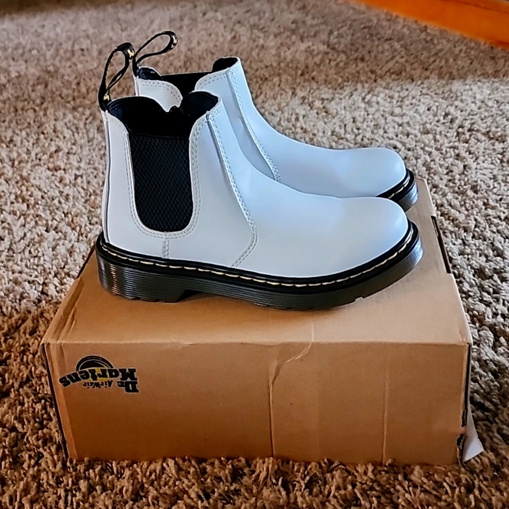 US 13 Doc Martens Boots